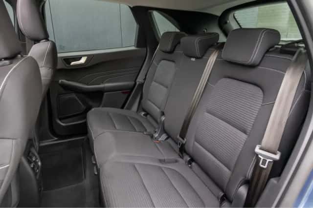 Ford Kuga (2023) thumbnail 9
