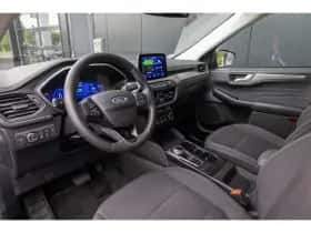 Ford Kuga (2023) thumbnail 11