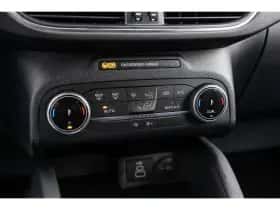 Ford Kuga (2023) thumbnail 25