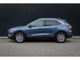Ford Kuga (2023) thumbnail 5