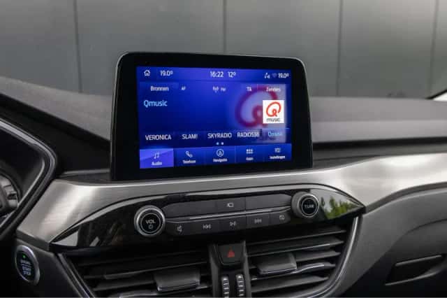 Ford Kuga (2020) thumbnail 16