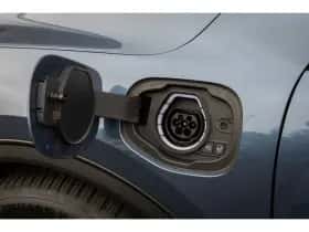 Ford Kuga (2020) thumbnail 45