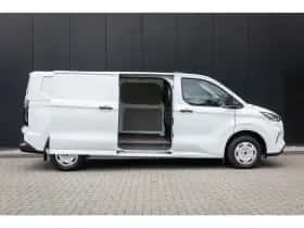 Ford Transit Custom (2024) thumbnail 4