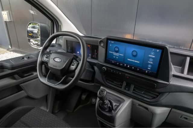 Ford Transit Custom (2024) thumbnail 9