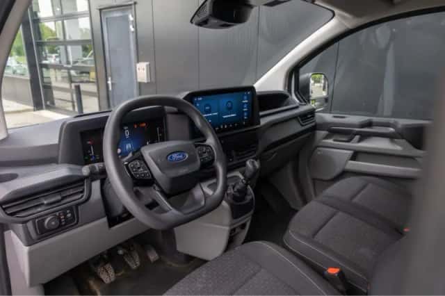 Ford Transit Custom (2024) thumbnail 10