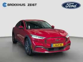 Ford Mustang Mach-E (2021) thumbnail 2