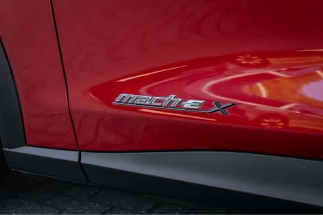 Ford Mustang Mach-E (2021) thumbnail 41