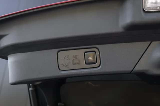 Ford Mustang Mach-E (2021) thumbnail 44