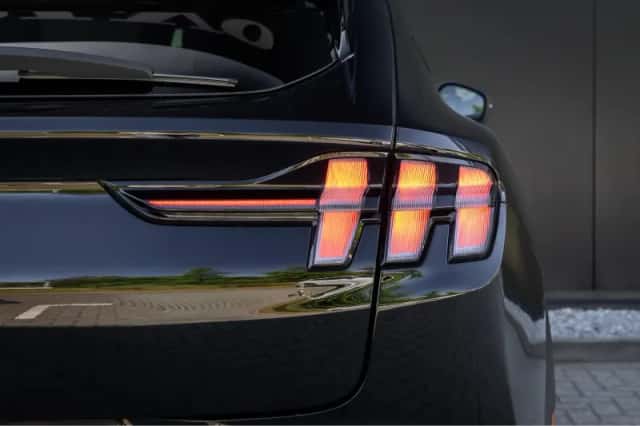 Ford Mustang Mach-E (2021) thumbnail 40