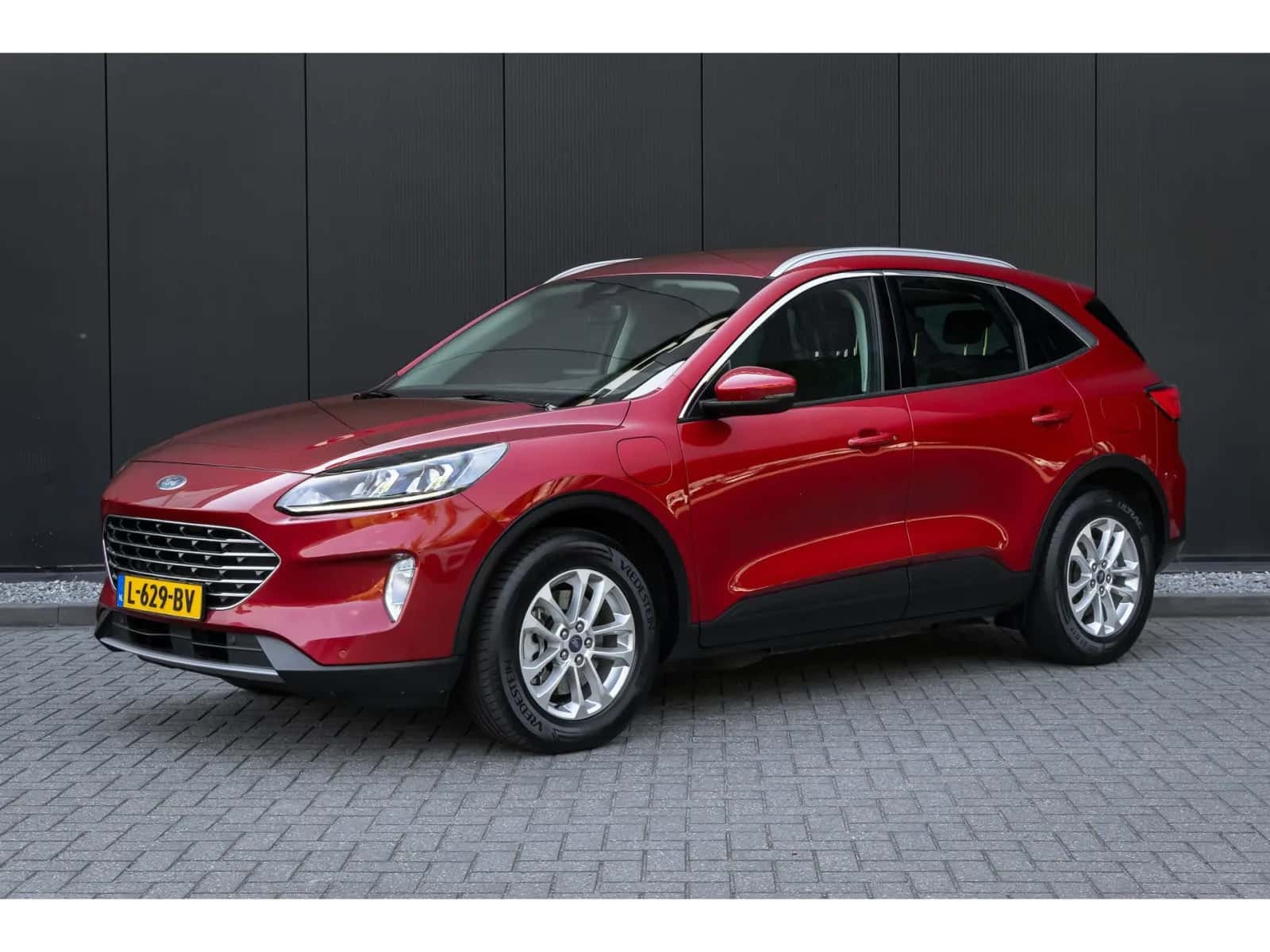 Ford Kuga (2021) — foto 1