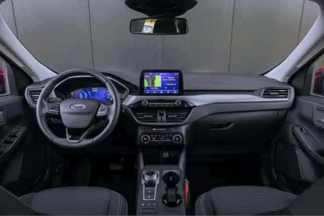 Ford Kuga (2021) thumbnail 3