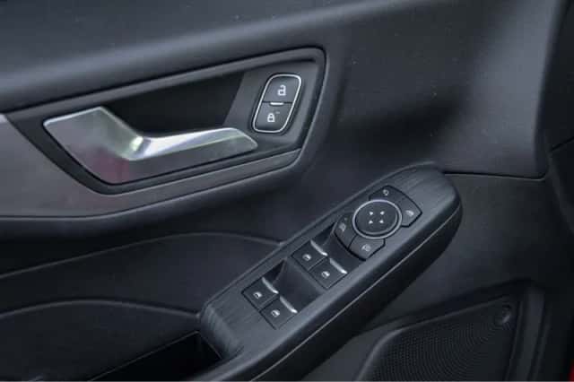 Ford Kuga (2021) thumbnail 24