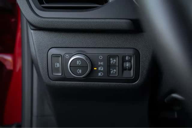 Ford Kuga (2021) thumbnail 25
