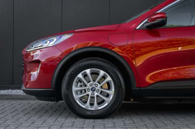 Ford Kuga (2021) thumbnail 35