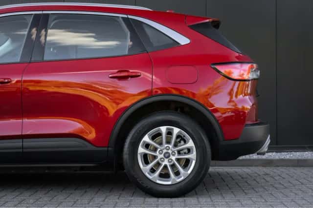 Ford Kuga (2021) thumbnail 37