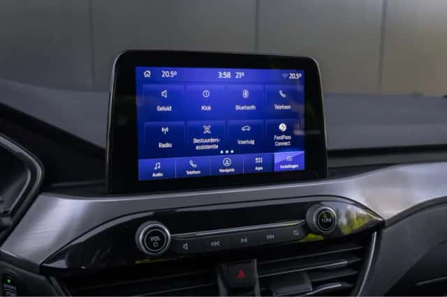 Ford Kuga (2021) thumbnail 10