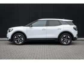Ford Explorer (2025) thumbnail 3