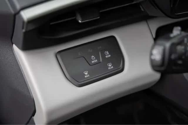 Ford Explorer (2025) thumbnail 32