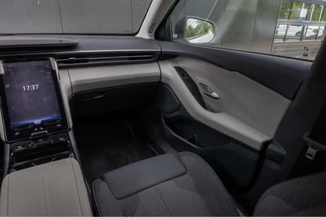 Ford Explorer (2025) thumbnail 35