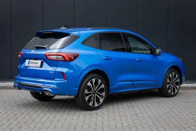 Ford Kuga (2024) thumbnail 2