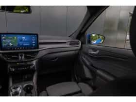 Ford Kuga (2024) thumbnail 35