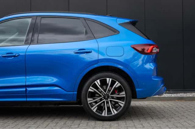 Ford Kuga (2024) thumbnail 44