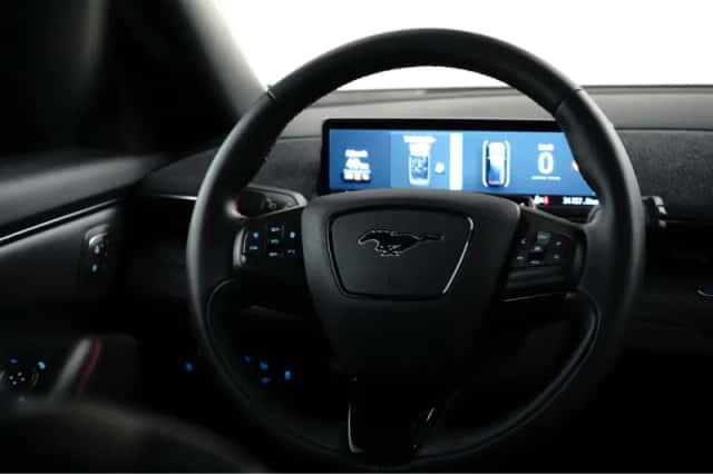 Ford Mustang Mach-E (2024) thumbnail 7