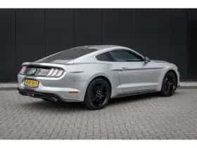 Ford Mustang (2018) thumbnail 2
