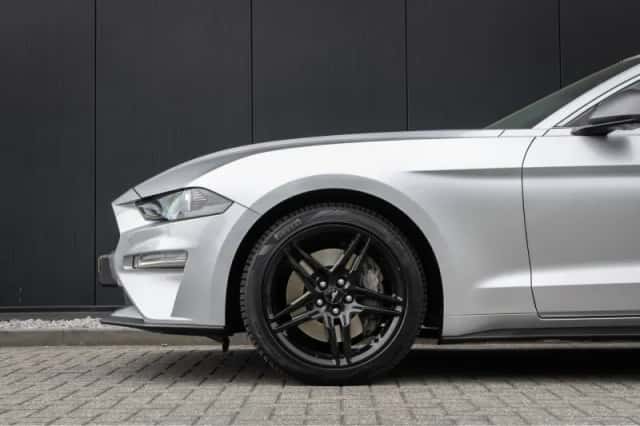 Ford Mustang (2018) thumbnail 41