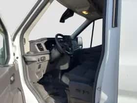 Ford E-Transit (2024) thumbnail 3