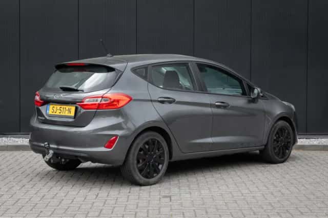 Ford Fiesta (2018) thumbnail 2