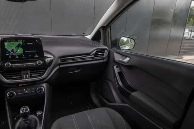 Ford Fiesta (2018) thumbnail 30