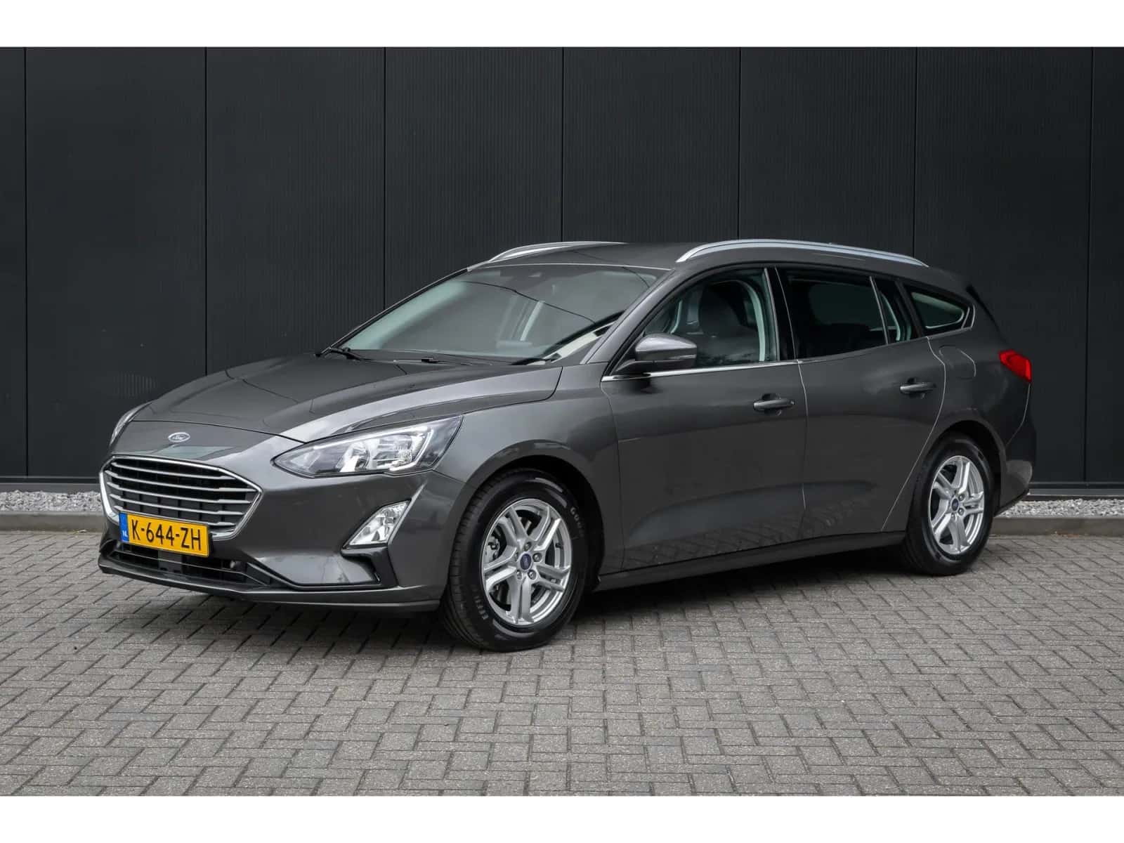 Ford Focus (2021) — foto 1