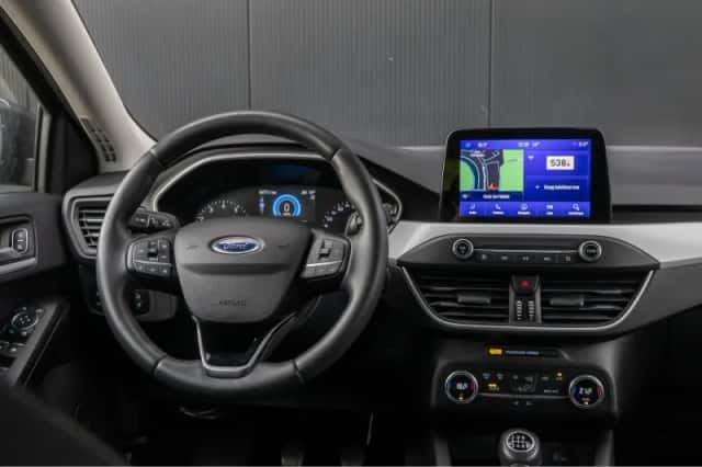 Ford Focus (2021) thumbnail 16