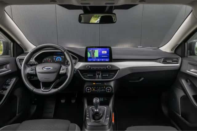 Ford Focus (2021) thumbnail 3