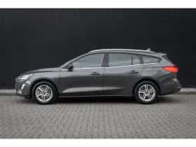 Ford Focus (2021) thumbnail 8