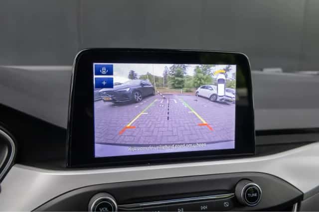 Ford Focus (2021) thumbnail 9