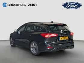 Ford Focus (2021) thumbnail 3