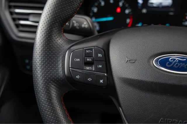 Ford Focus (2021) thumbnail 23
