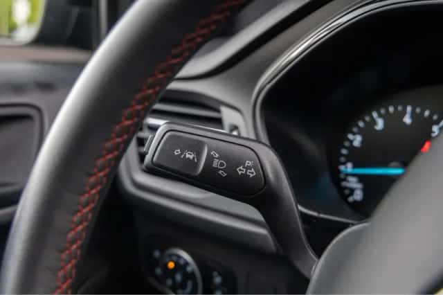 Ford Focus (2021) thumbnail 25