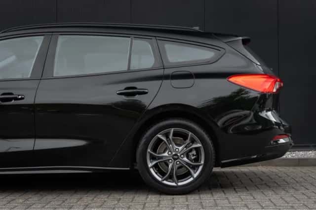 Ford Focus (2021) thumbnail 39