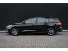 Ford Focus (2021) thumbnail 6