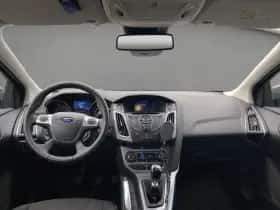 Ford Focus (2011) thumbnail 3