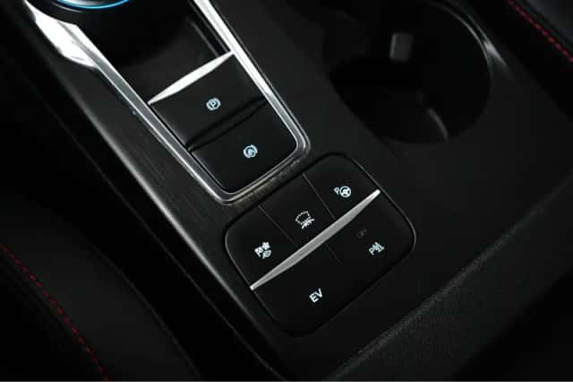 Ford Kuga (2022) thumbnail 23