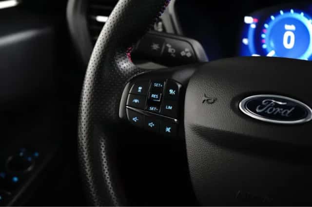 Ford Kuga (2022) thumbnail 9