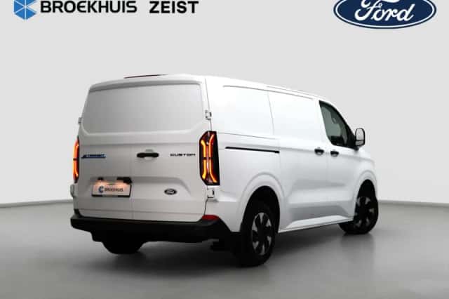 Ford Transit Custom (2026) thumbnail 3