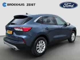 Ford Kuga (2022) thumbnail 2
