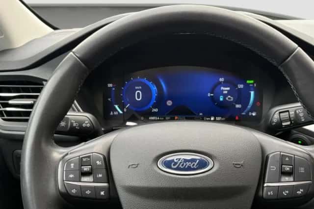 Ford Kuga (2022) thumbnail 4