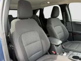 Ford Kuga (2022) thumbnail 5