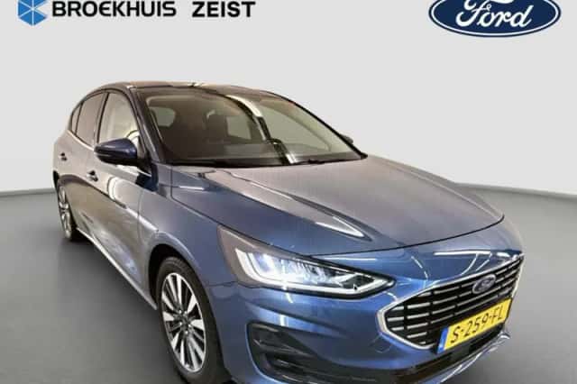 Ford Focus (2023) thumbnail 1